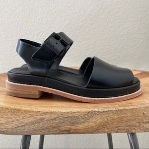 Clark’s Madlen Black Leather Sandals Size 6